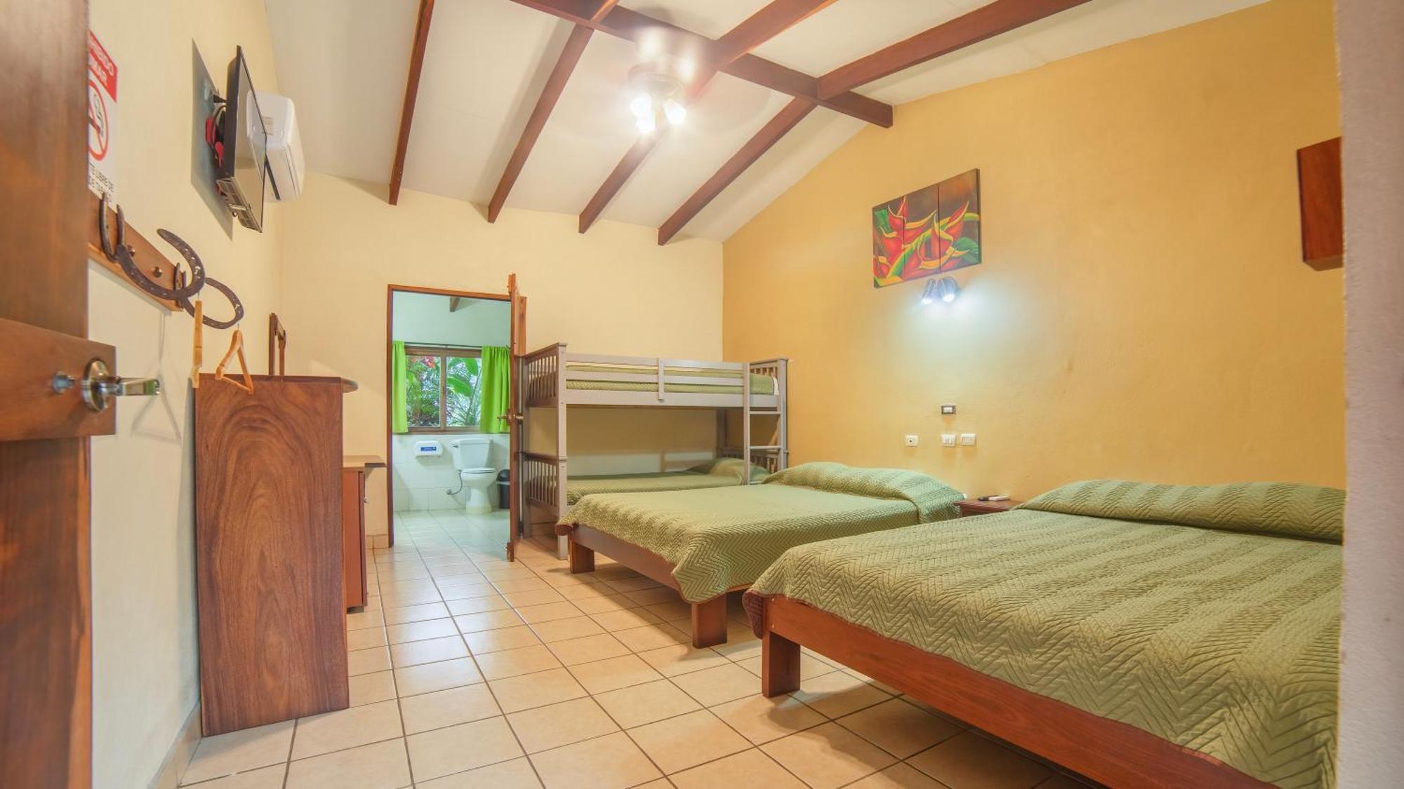 Hotel La Hacienda Quesada  Eksteriør bilde